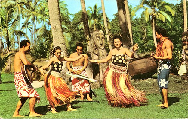 fiji.huladancers.jpg (104493 bytes)