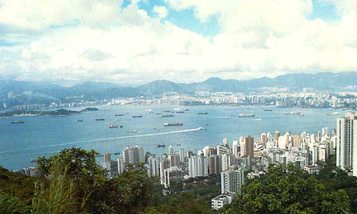 harbourhongkong2.jpg (60159 bytes)