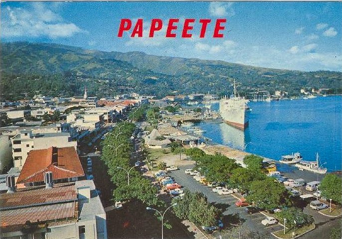 papeete.waterfront2.jpg (140120 bytes)